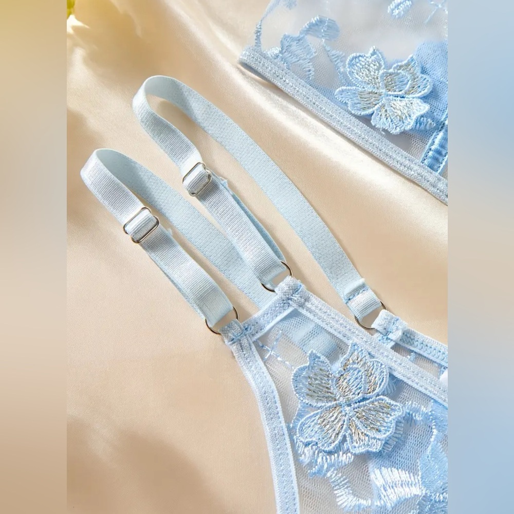 Gigi Angelic Blue Floral Embroidered Mesh Corset Bustier + Thong + Garter Set - Picture 8 of 10